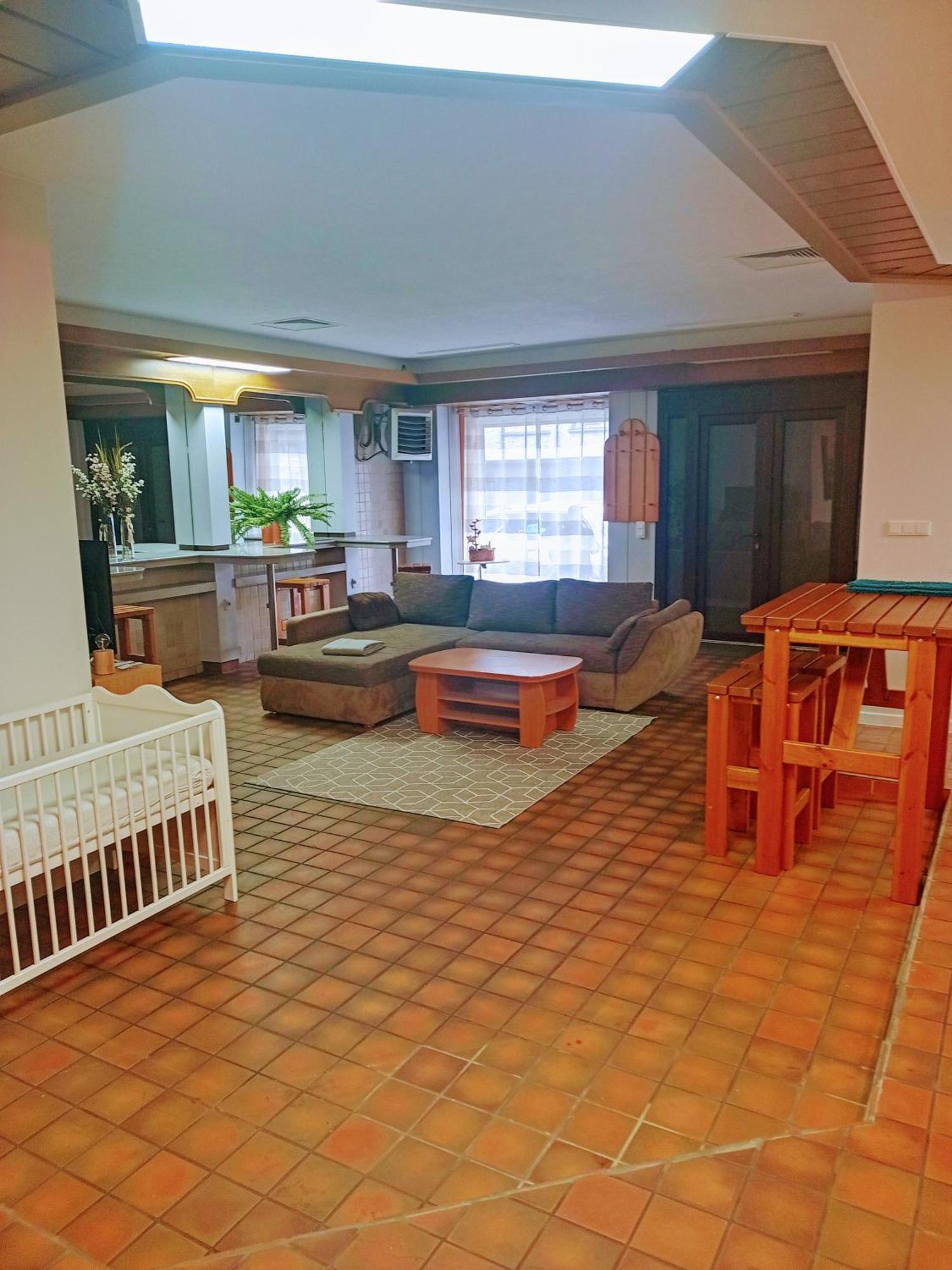 St Maximin Erdgeschoss Lounge Apartment เทรียร์ ภายนอก รูปภาพ